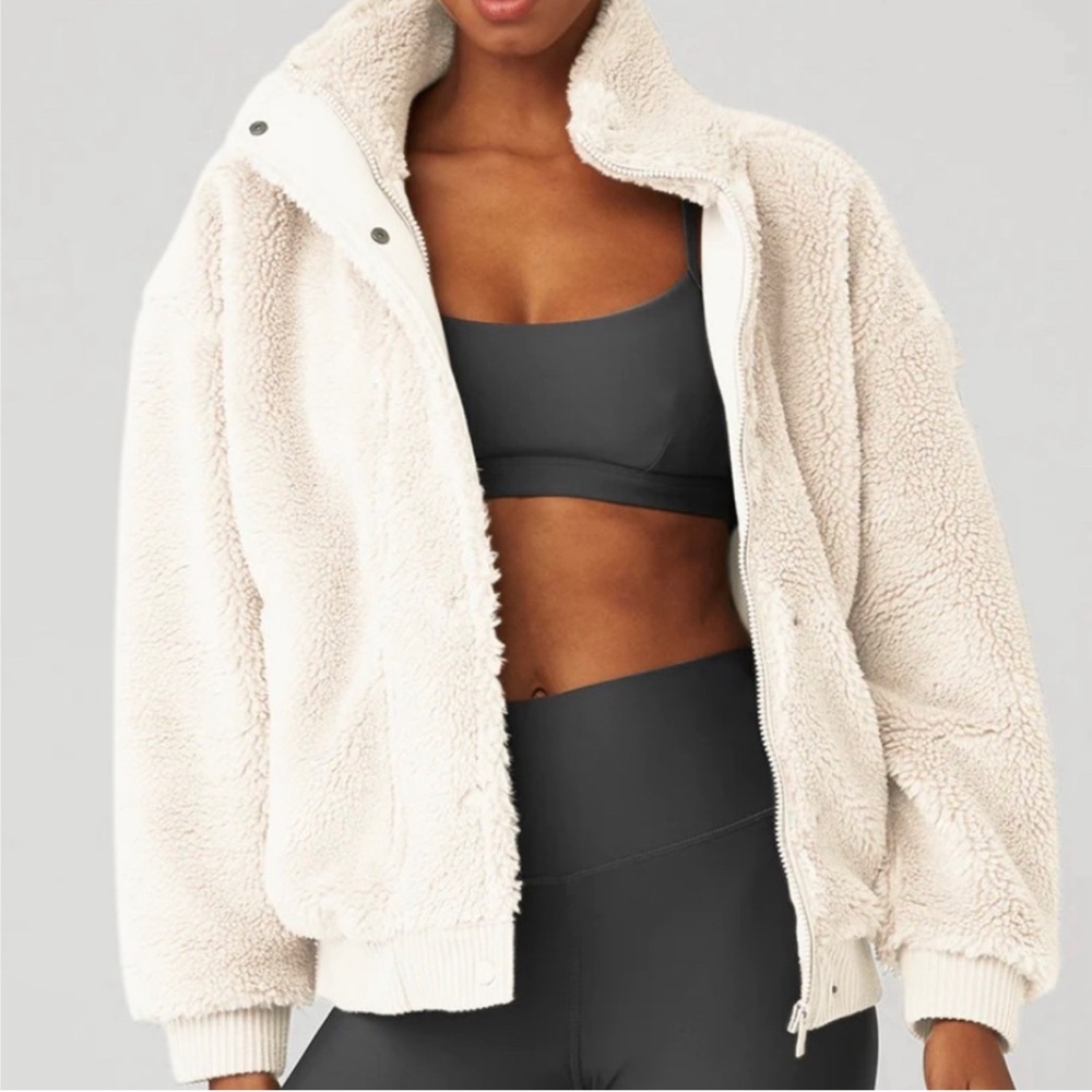 Like New Condition Alo Yoga Varsity Sherpa Jacket